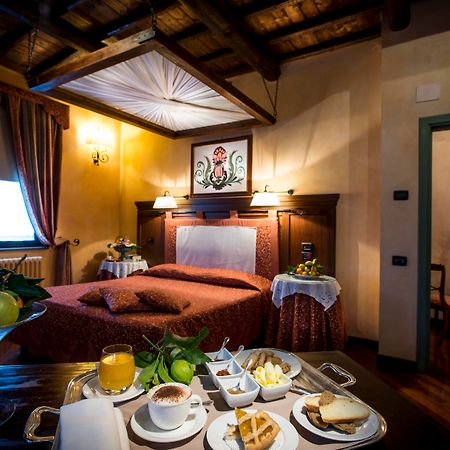 Relais Abbazia Santa Anastasia Resort & Winery カステルブオーノ エクステリア 写真