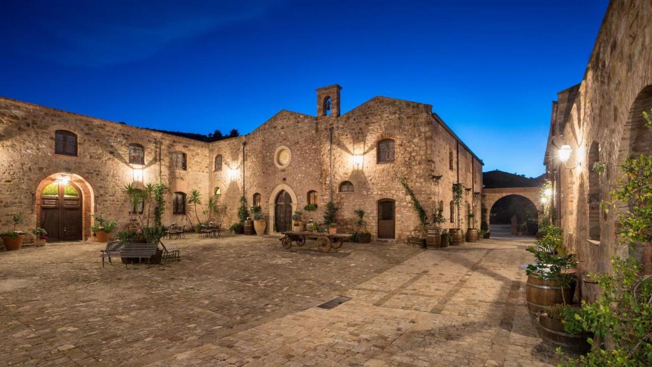 Relais Abbazia Santa Anastasia Resort & Winery カステルブオーノ エクステリア 写真