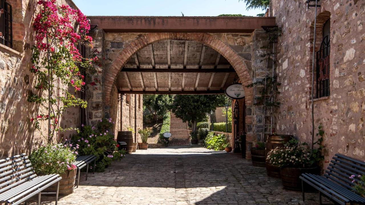 Relais Abbazia Santa Anastasia Resort & Winery カステルブオーノ エクステリア 写真