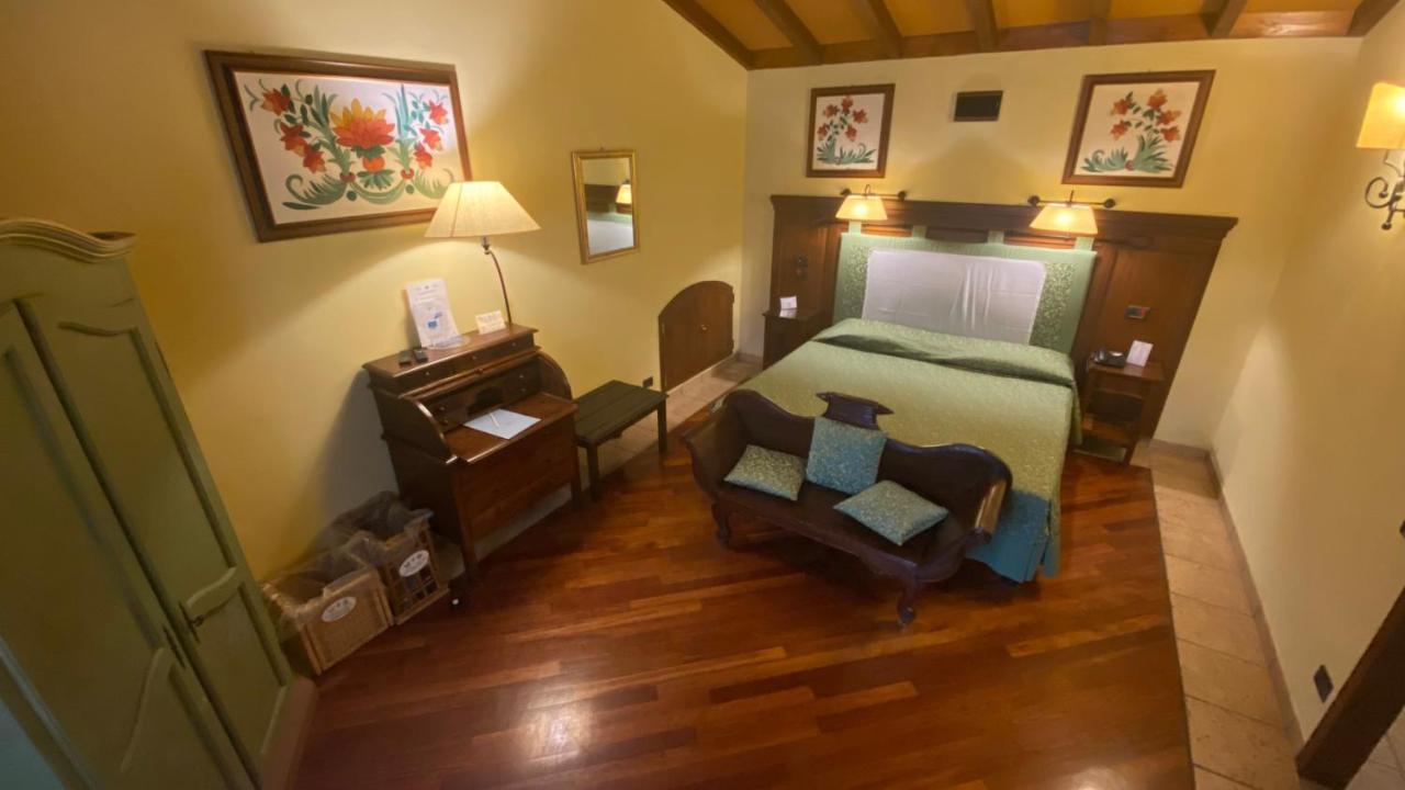 Relais Abbazia Santa Anastasia Resort & Winery カステルブオーノ エクステリア 写真