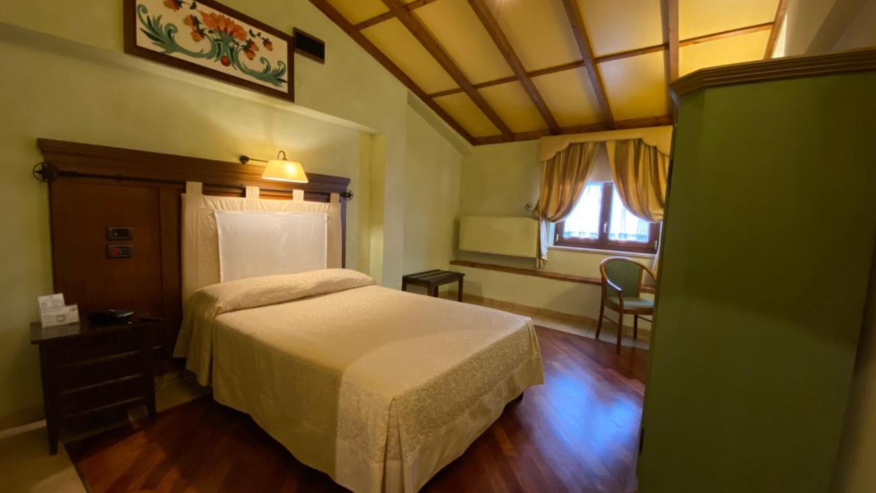 Relais Abbazia Santa Anastasia Resort & Winery カステルブオーノ エクステリア 写真