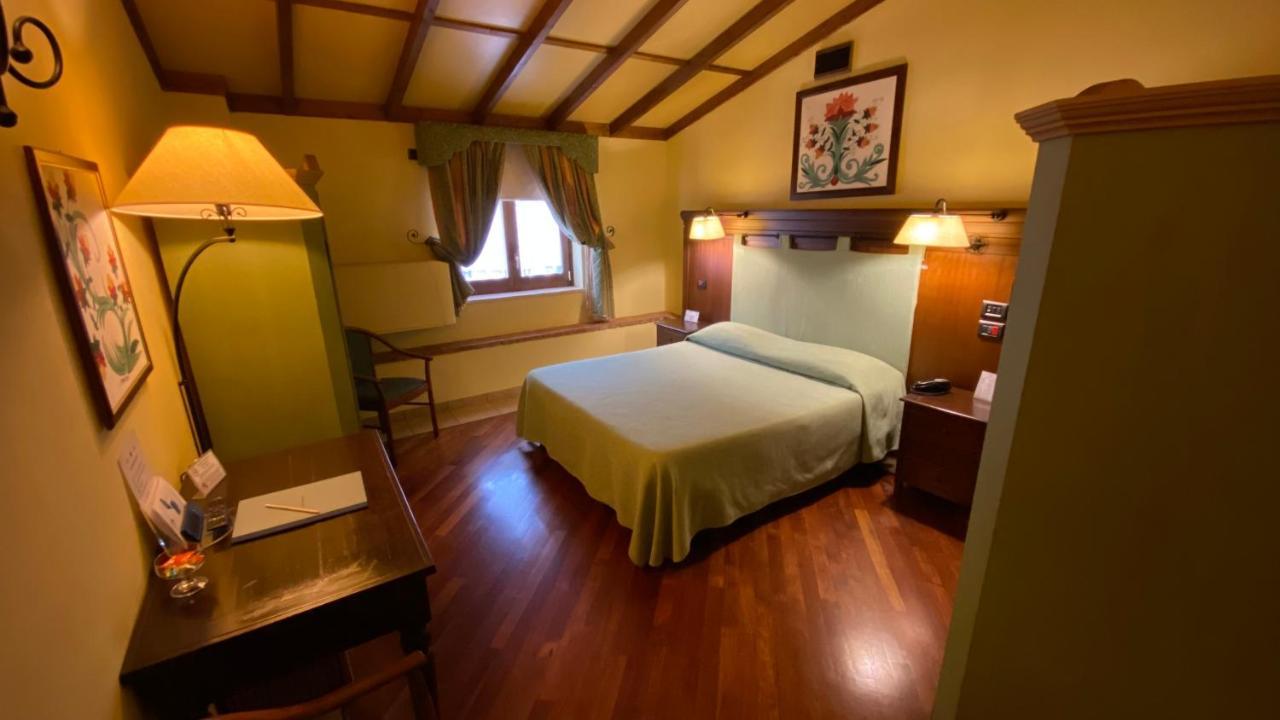 Relais Abbazia Santa Anastasia Resort & Winery カステルブオーノ エクステリア 写真