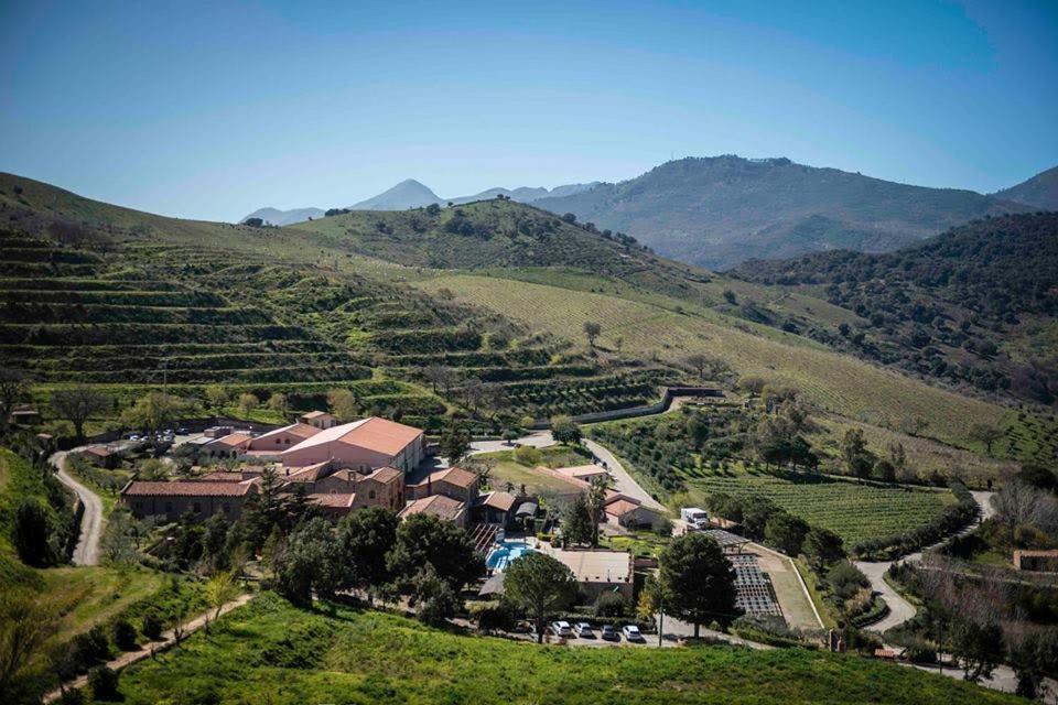 Relais Abbazia Santa Anastasia Resort & Winery カステルブオーノ エクステリア 写真