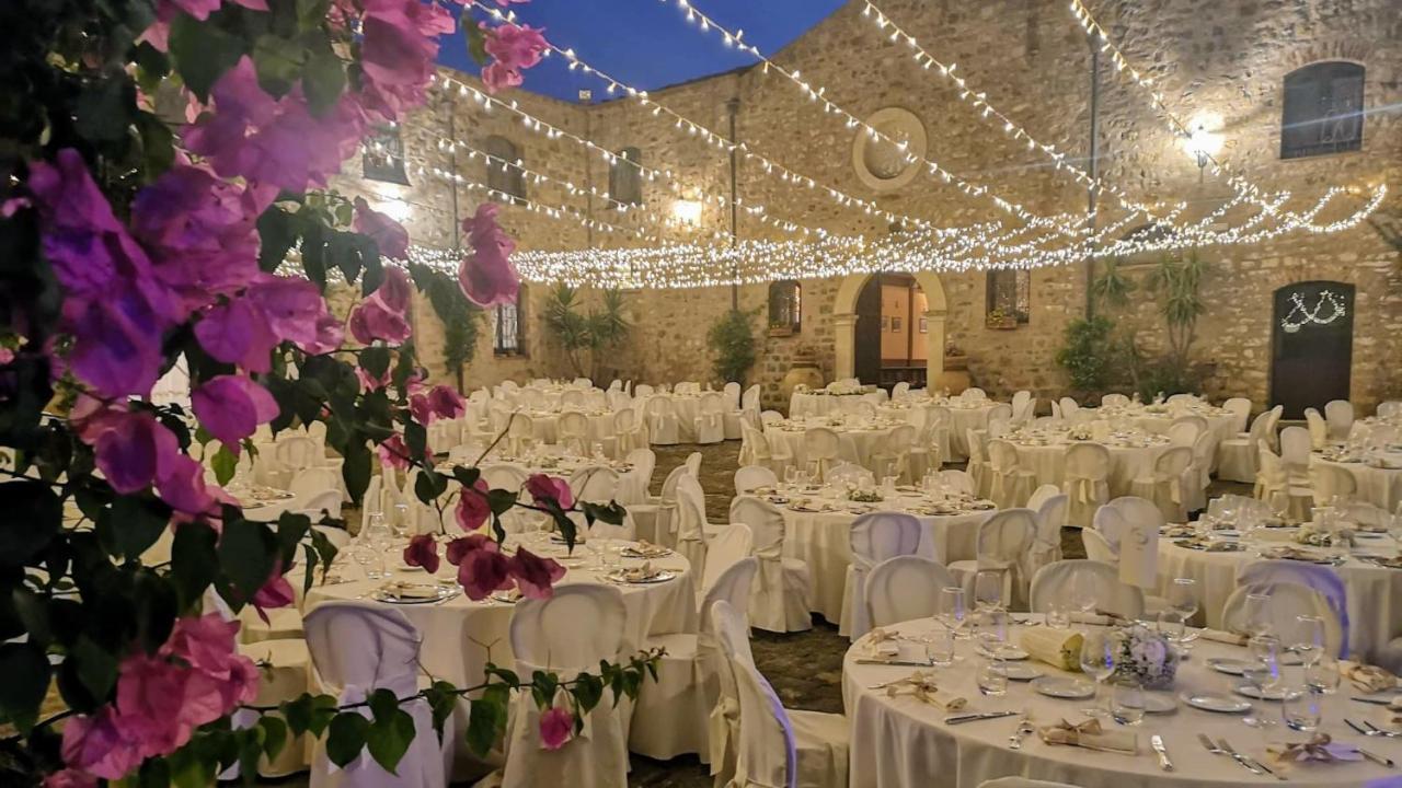 Relais Abbazia Santa Anastasia Resort & Winery カステルブオーノ エクステリア 写真