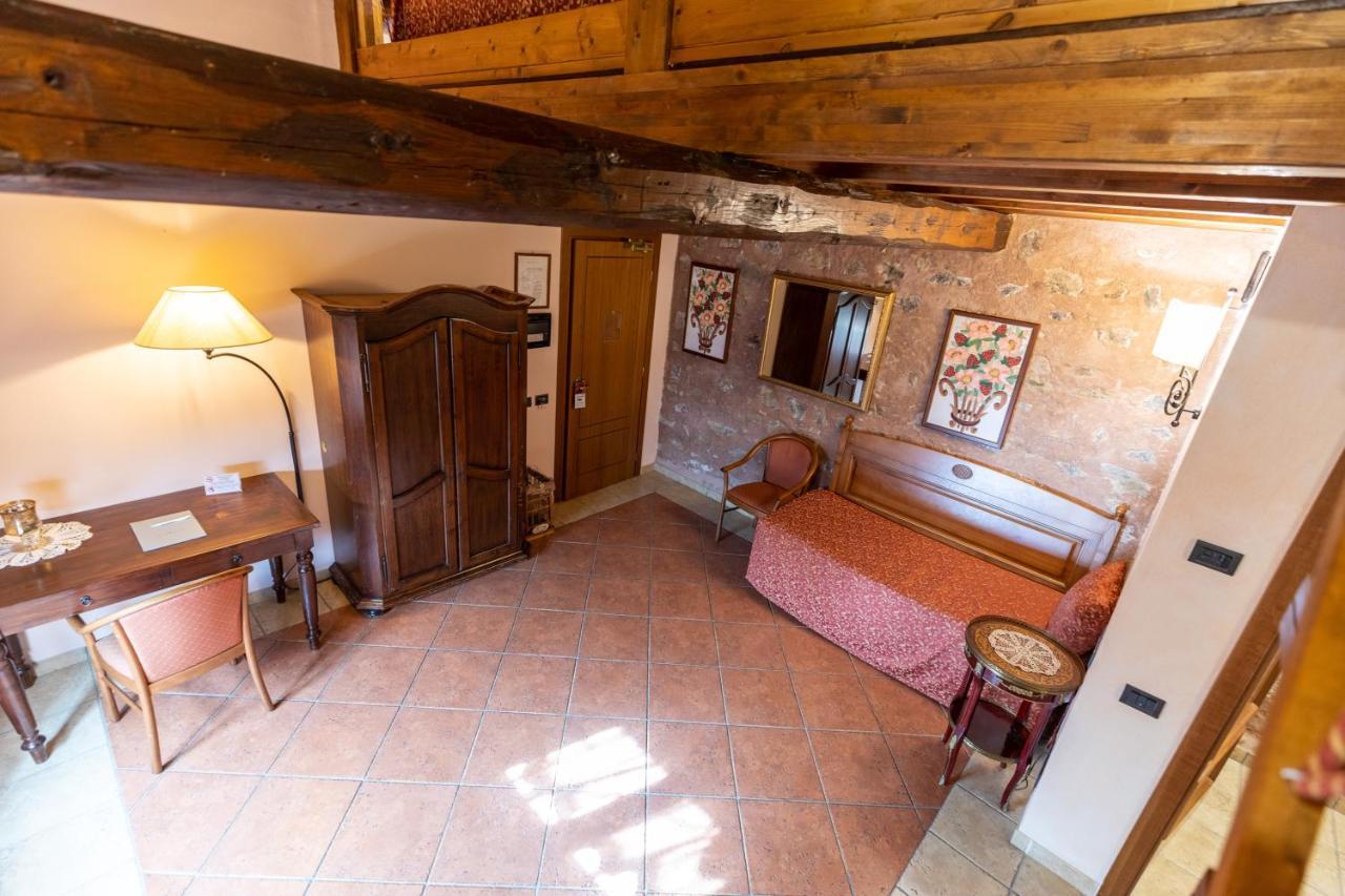 Relais Abbazia Santa Anastasia Resort & Winery カステルブオーノ エクステリア 写真