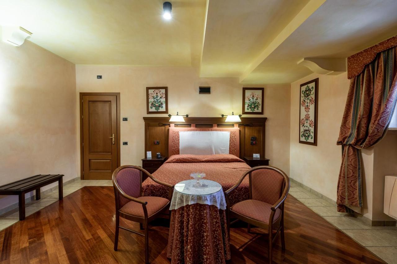 Relais Abbazia Santa Anastasia Resort & Winery カステルブオーノ エクステリア 写真