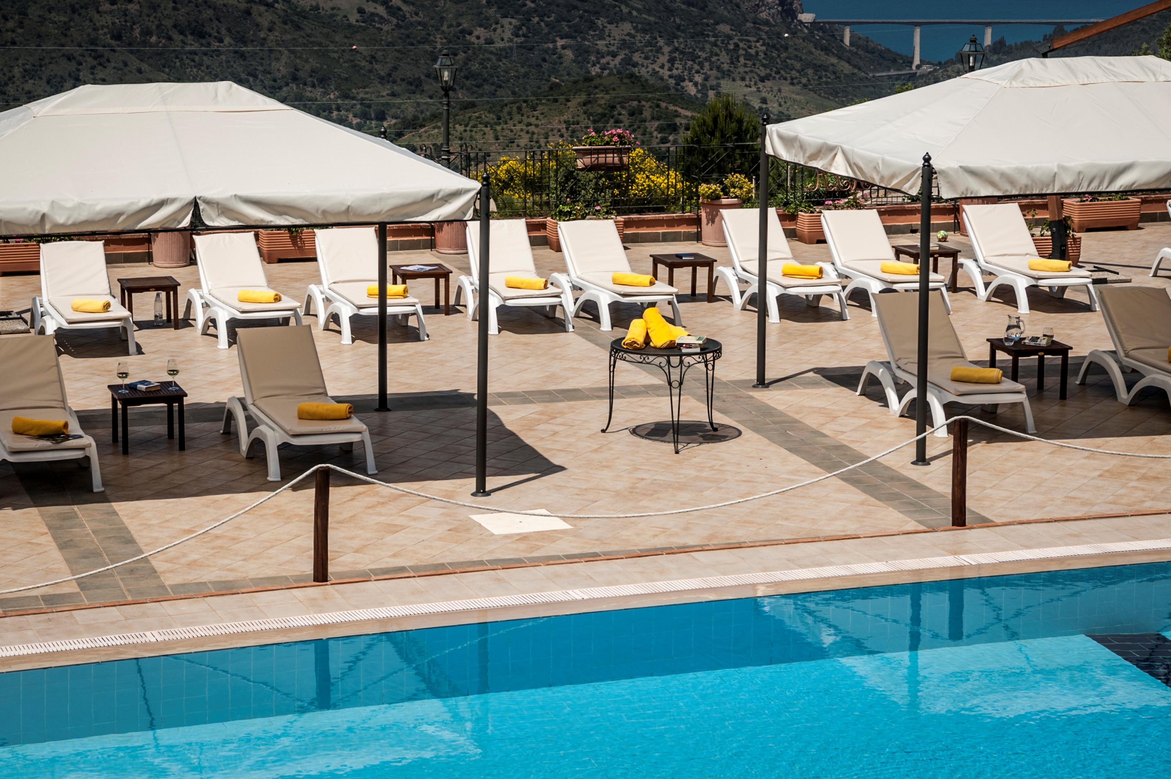 Relais Abbazia Santa Anastasia Resort & Winery カステルブオーノ エクステリア 写真