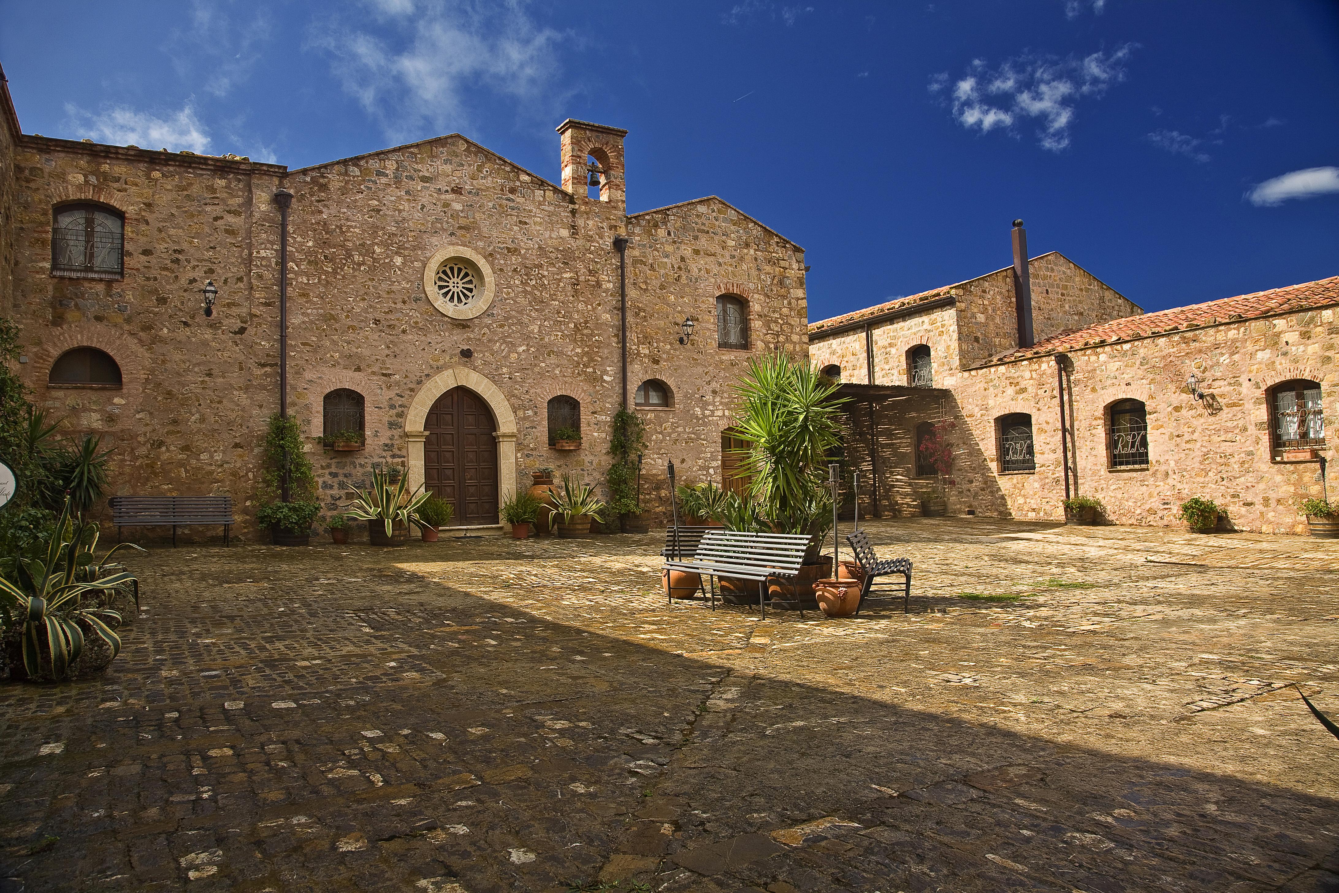 Relais Abbazia Santa Anastasia Resort & Winery カステルブオーノ エクステリア 写真
