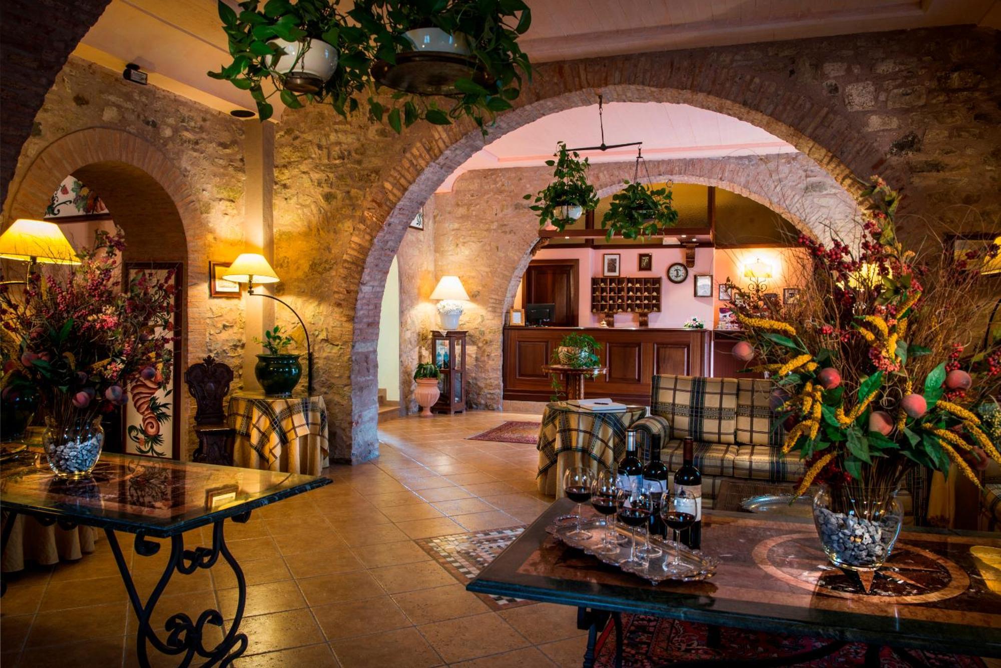 Relais Abbazia Santa Anastasia Resort & Winery カステルブオーノ エクステリア 写真
