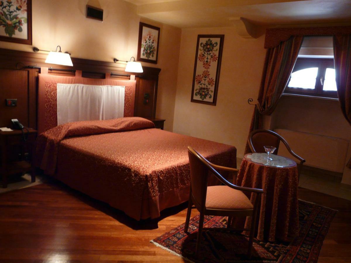 Relais Abbazia Santa Anastasia Resort & Winery カステルブオーノ エクステリア 写真