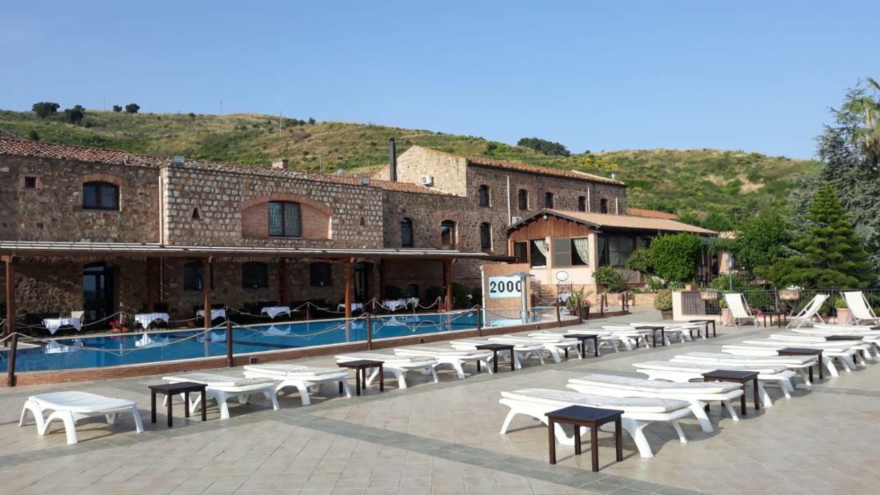 Relais Abbazia Santa Anastasia Resort & Winery カステルブオーノ エクステリア 写真